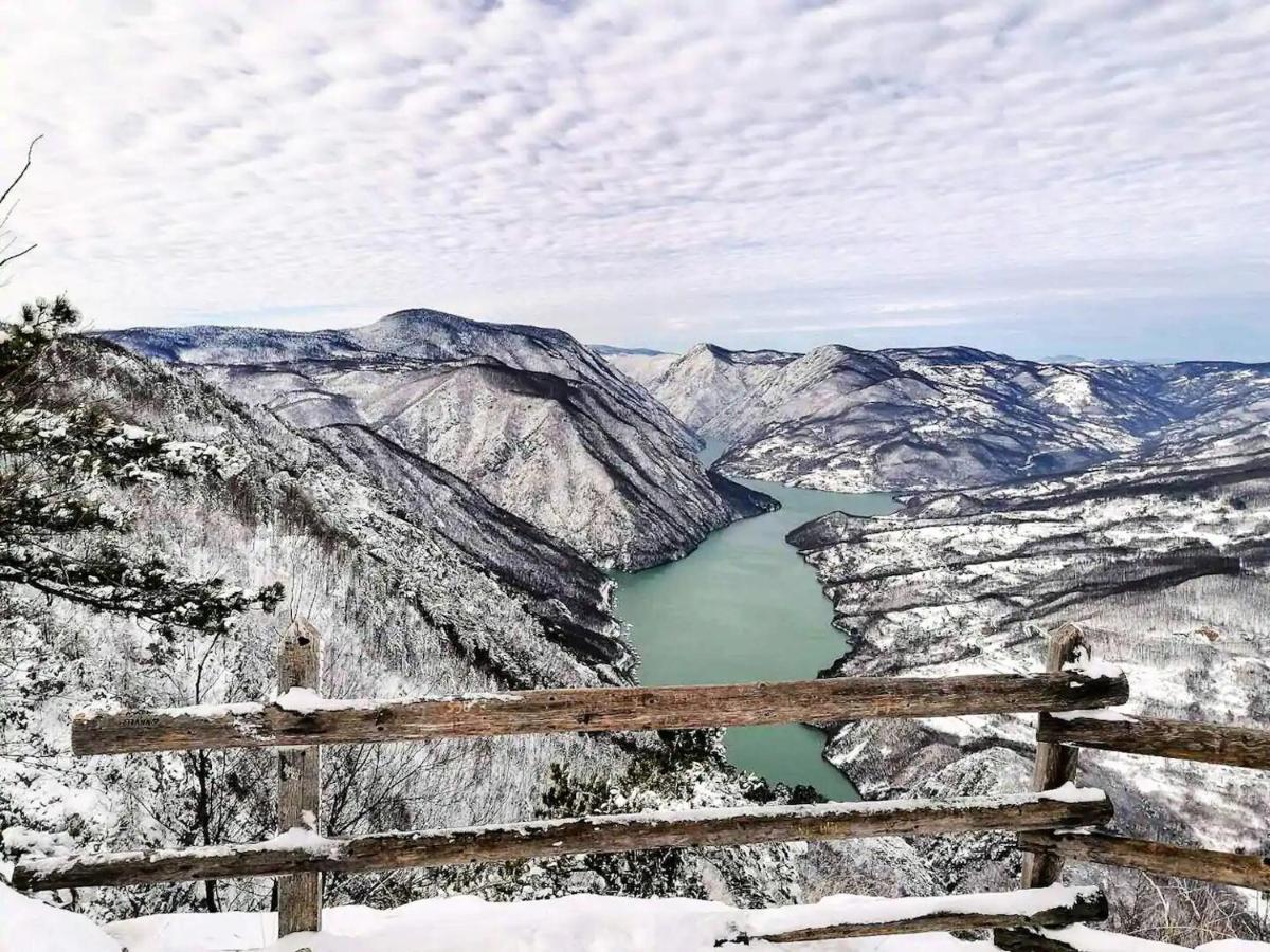 Dren Chalet Lux - Banjska stena Perucac Buitenkant foto