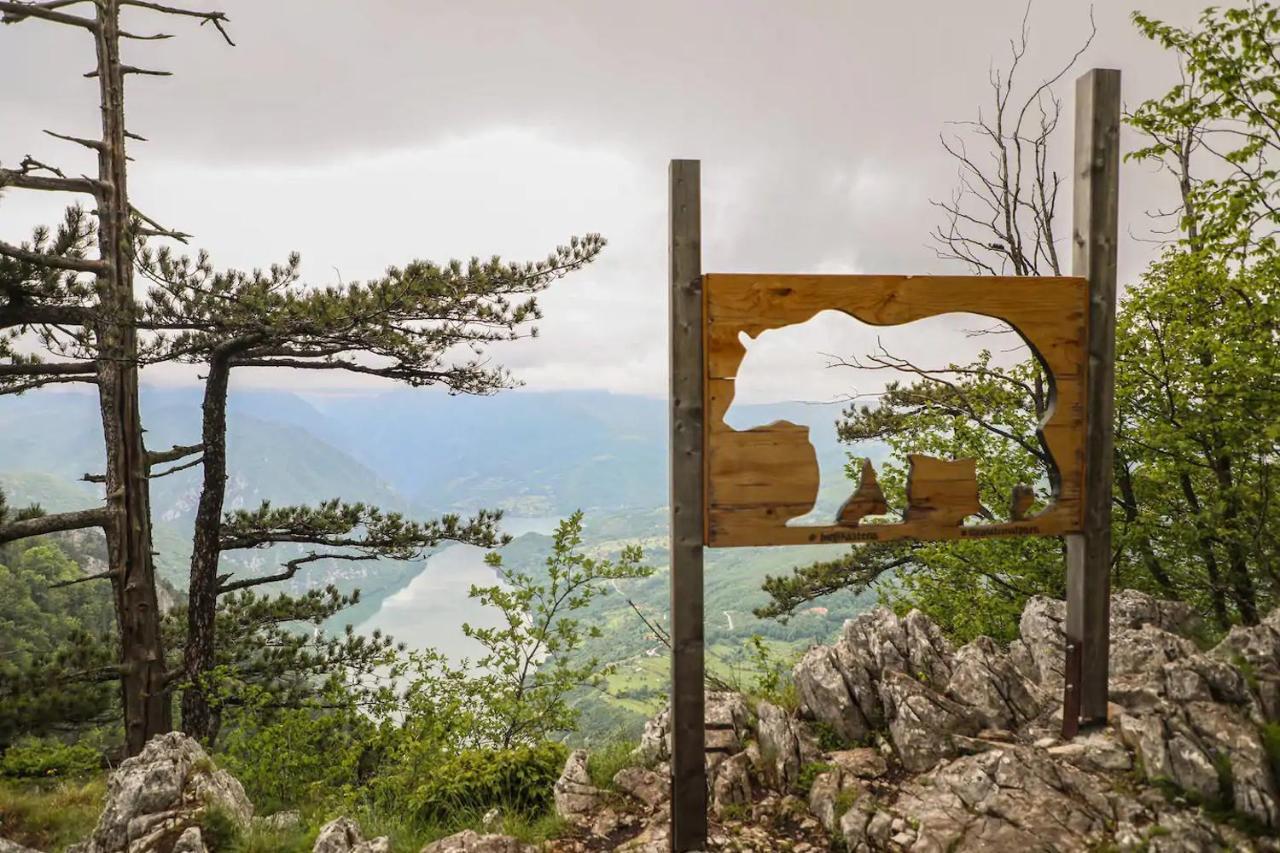 Dren Chalet Lux - Banjska stena Perucac Buitenkant foto